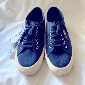 Never used, only tried on